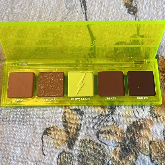 Colourpop Colour Vision & Neon Gaze Palettes - Brand New - Picture 4 of 7